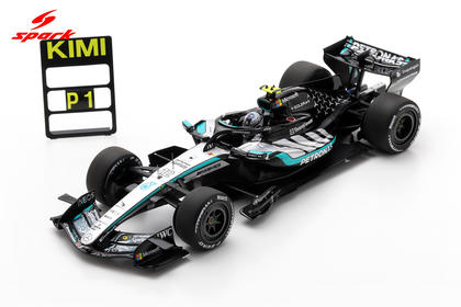 PRECOMMANDE - Spark 18S1260 1:18 - MERCEDES-AMG W17 N°12 Mercedes-AMG Petronas F1 Team Winner Japanese GP 2026 Kimi Antonelli with pit board
