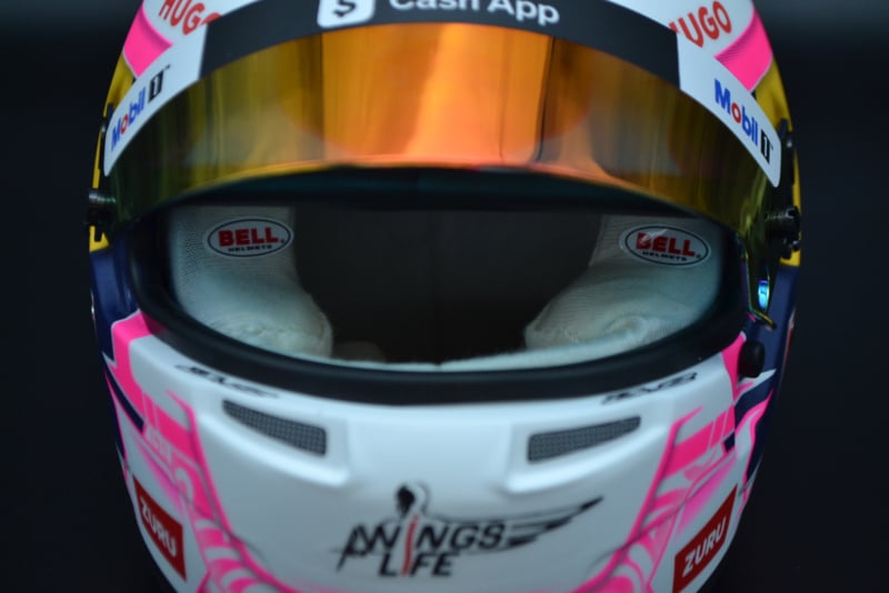 BELL Mini Helmet Helmet 1:2 - Liam Lawson - Visa Cash App Racing Bulls 2025