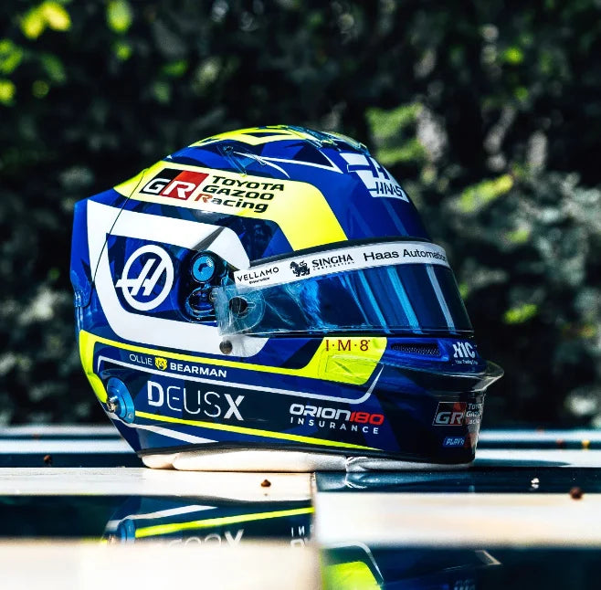 PRECOMMANDE - BELL Mini Helmet Casque 1:2 - Oliver Bearman – TGR Haas F1 2026 Season Helmet