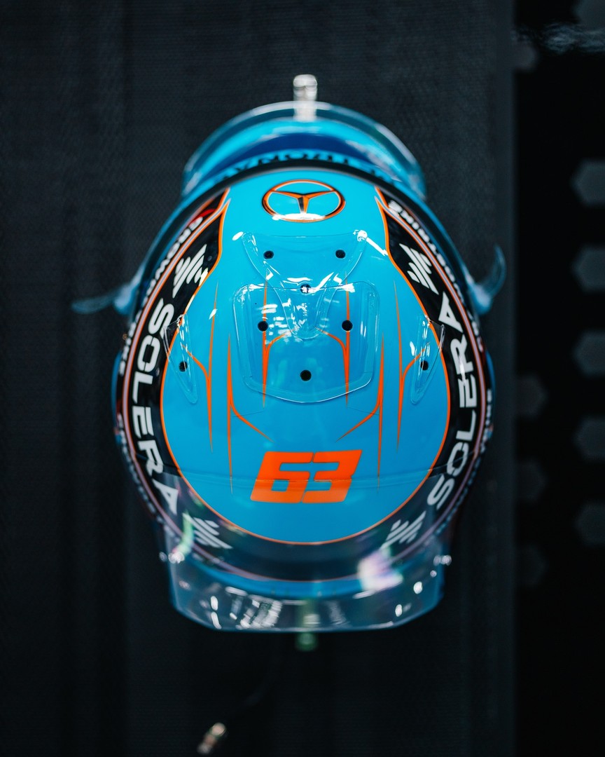 PRECOMMANDE - Spark 5HF220 Casque 1:5 - George Russell - Mercedes-AMG PETRONAS F1 Team - British GP 2025