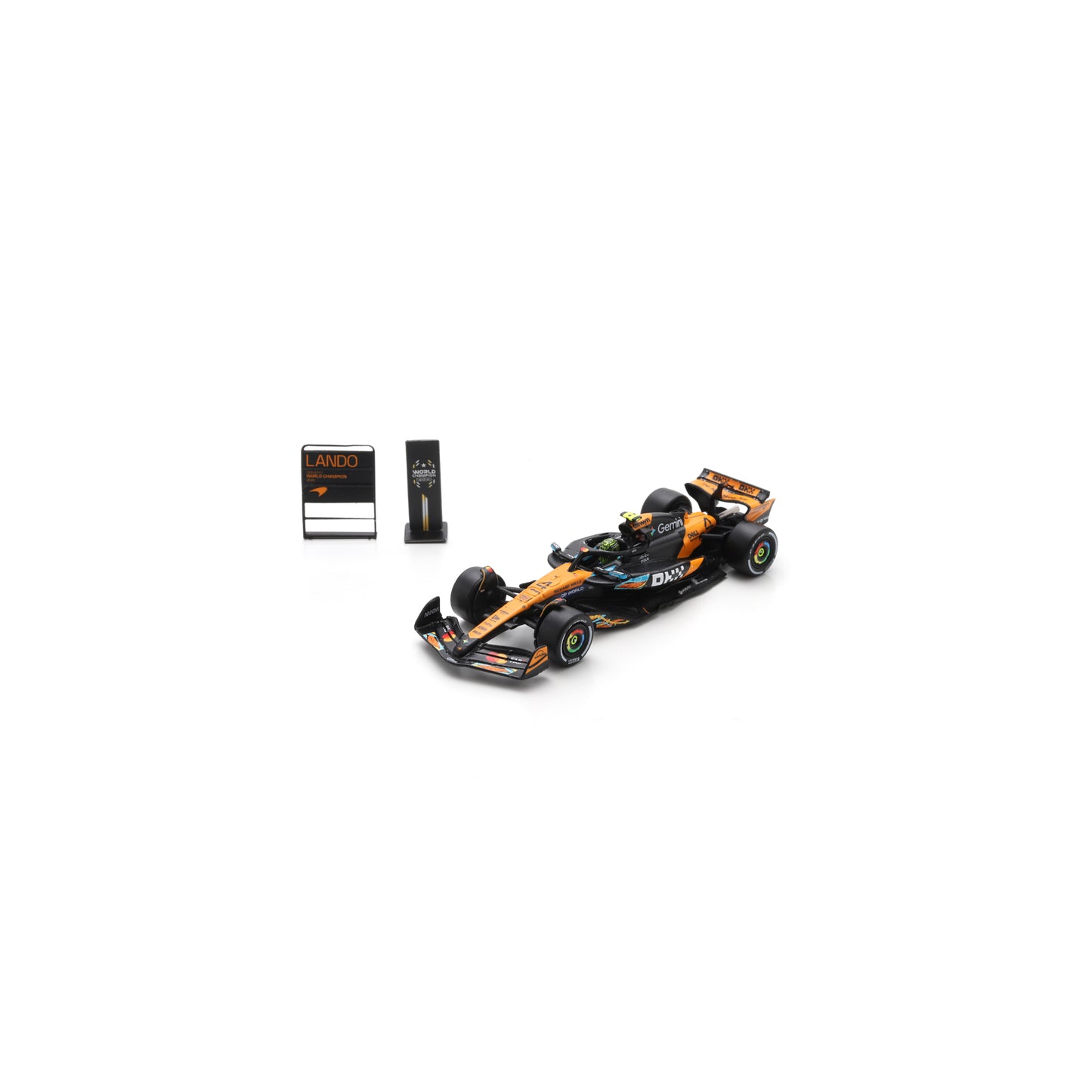 Spark 64S078 1:64 - McLaren MCL39 No.4 3rd Abu Dhabi GP 2025 Lando Norris F1 Drivers' World Champion 2025 with pit board