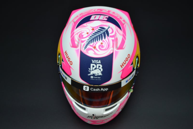 BELL Mini Helmet Helmet 1:2 - Liam Lawson - Visa Cash App Racing Bulls 2025