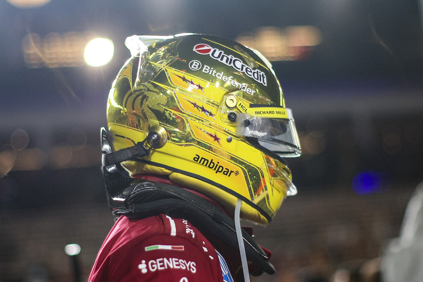 PRECOMMANDE - Looksmart LSHEL023 Casque 1:5 - Lewis Hamilton – Scuderia Ferrari HP Singapore GP 2025