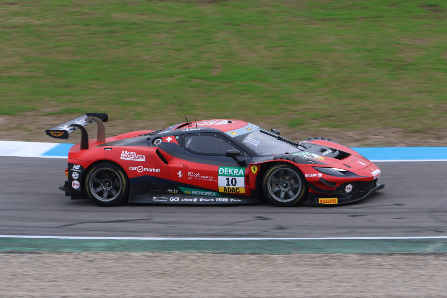 PRECOMMANDE - Looksmart LSRC212 1:43 - Ferrari 296 GT3 No.10 Emil Frey Racing â DTM 2025 Ben Green