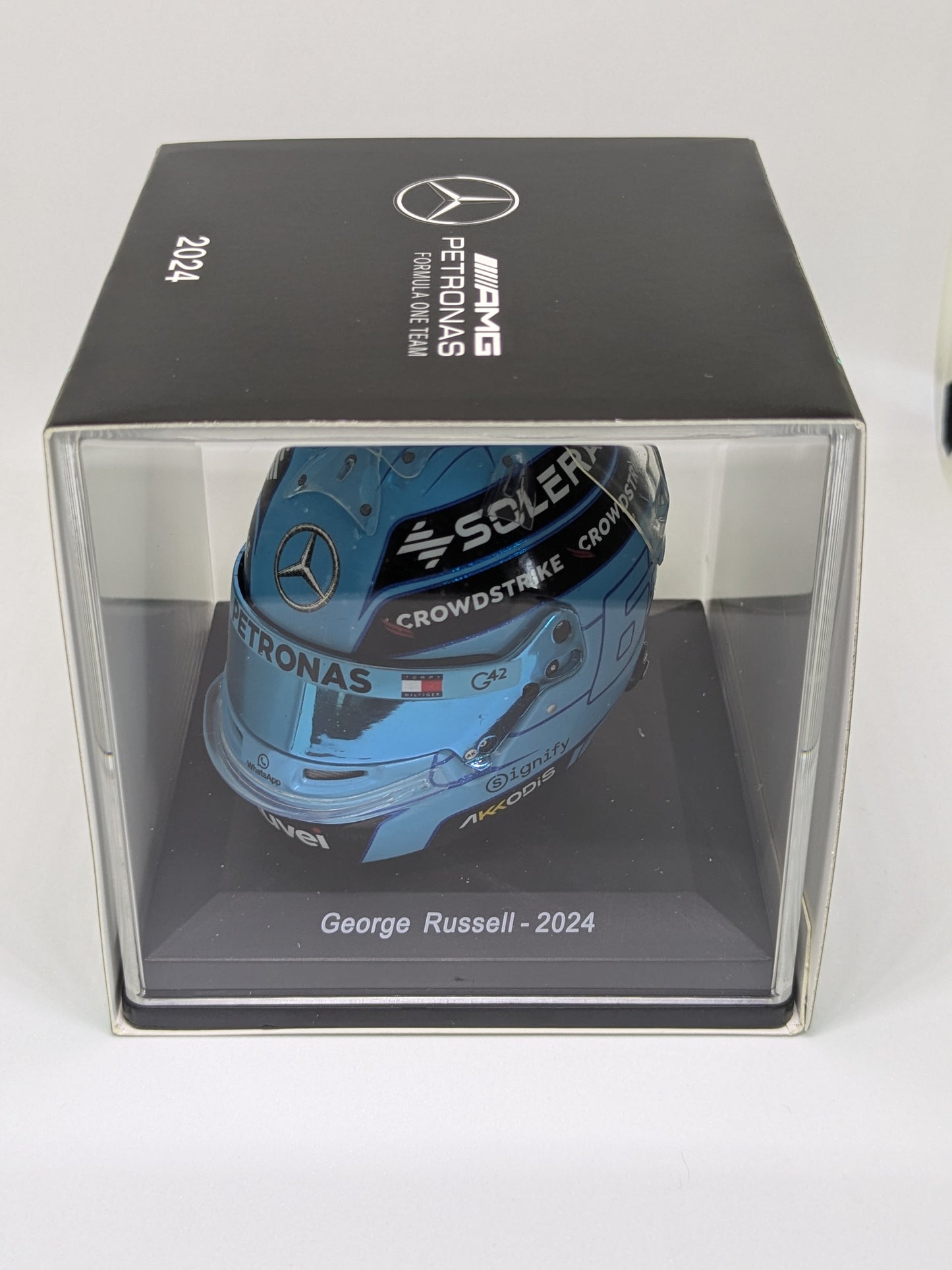 Spark 5HF146 Casque 1:5 - George Russell - Mercedes-AMG F1 Team 2024