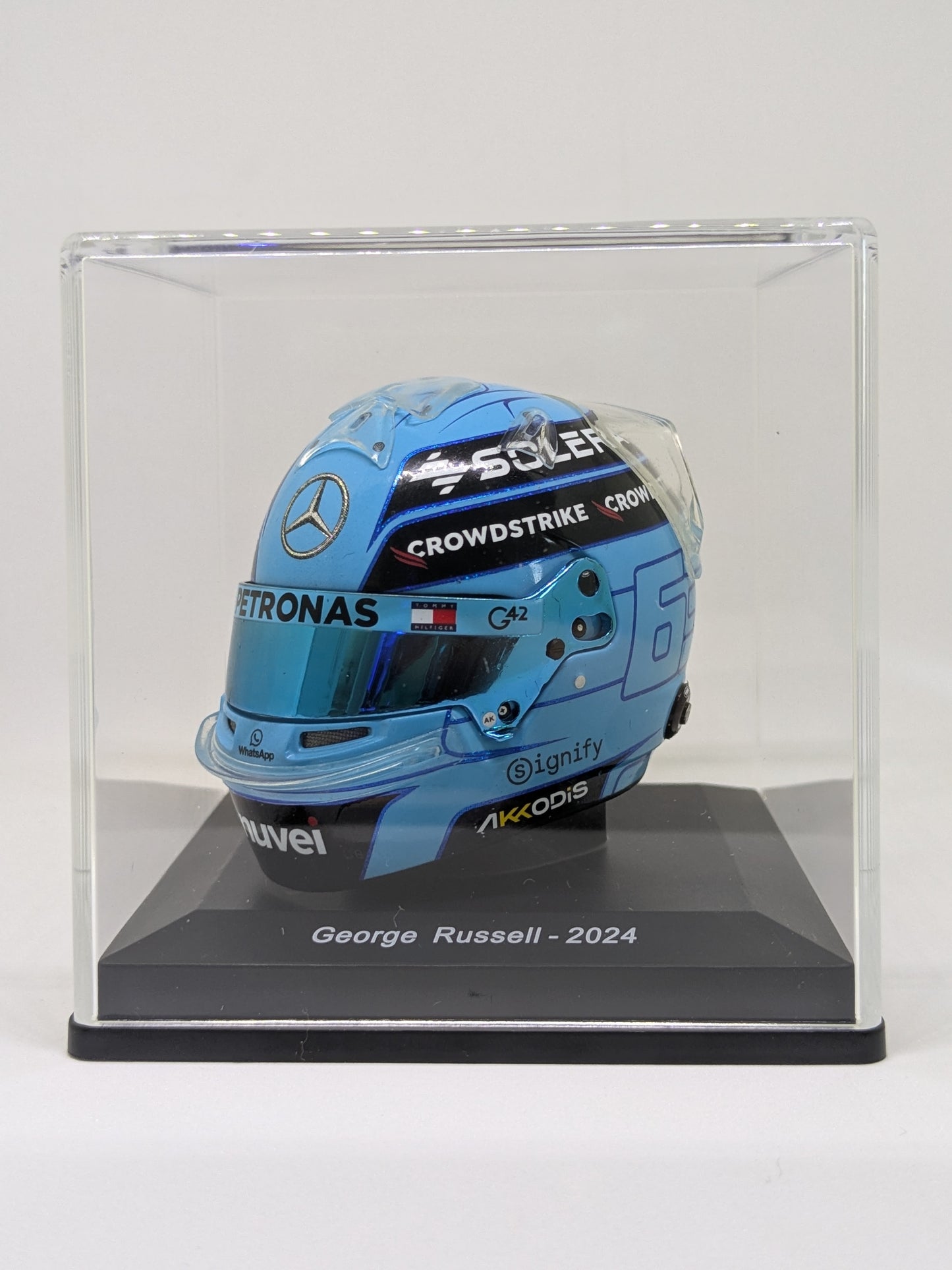 Spark 5HF146 Casque 1:5 - George Russell - Mercedes-AMG F1 Team 2024