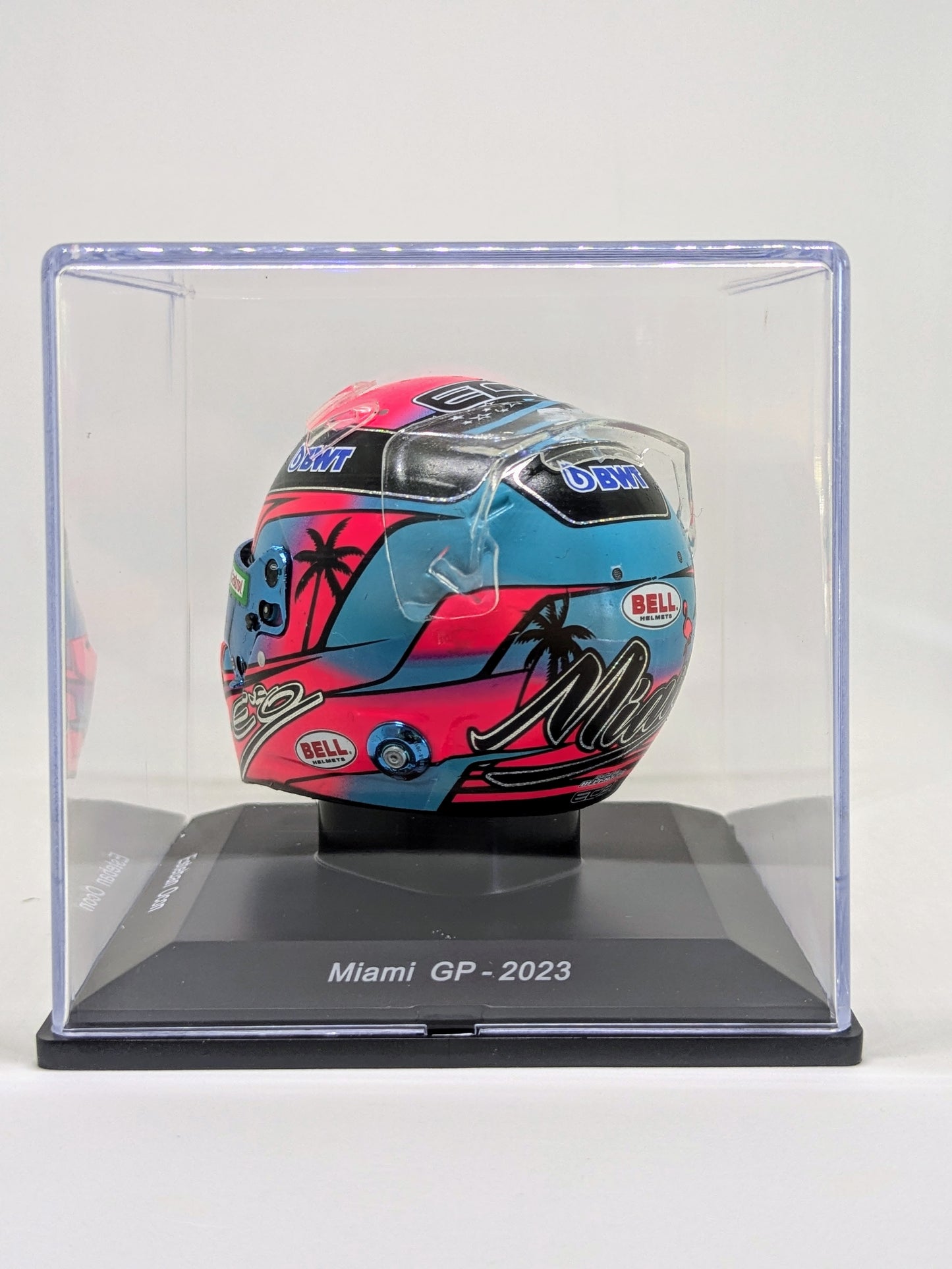 Spark 5HF103 Casque 1:5 - Esteban Ocon - BWT Alpine - Miami GP 2023