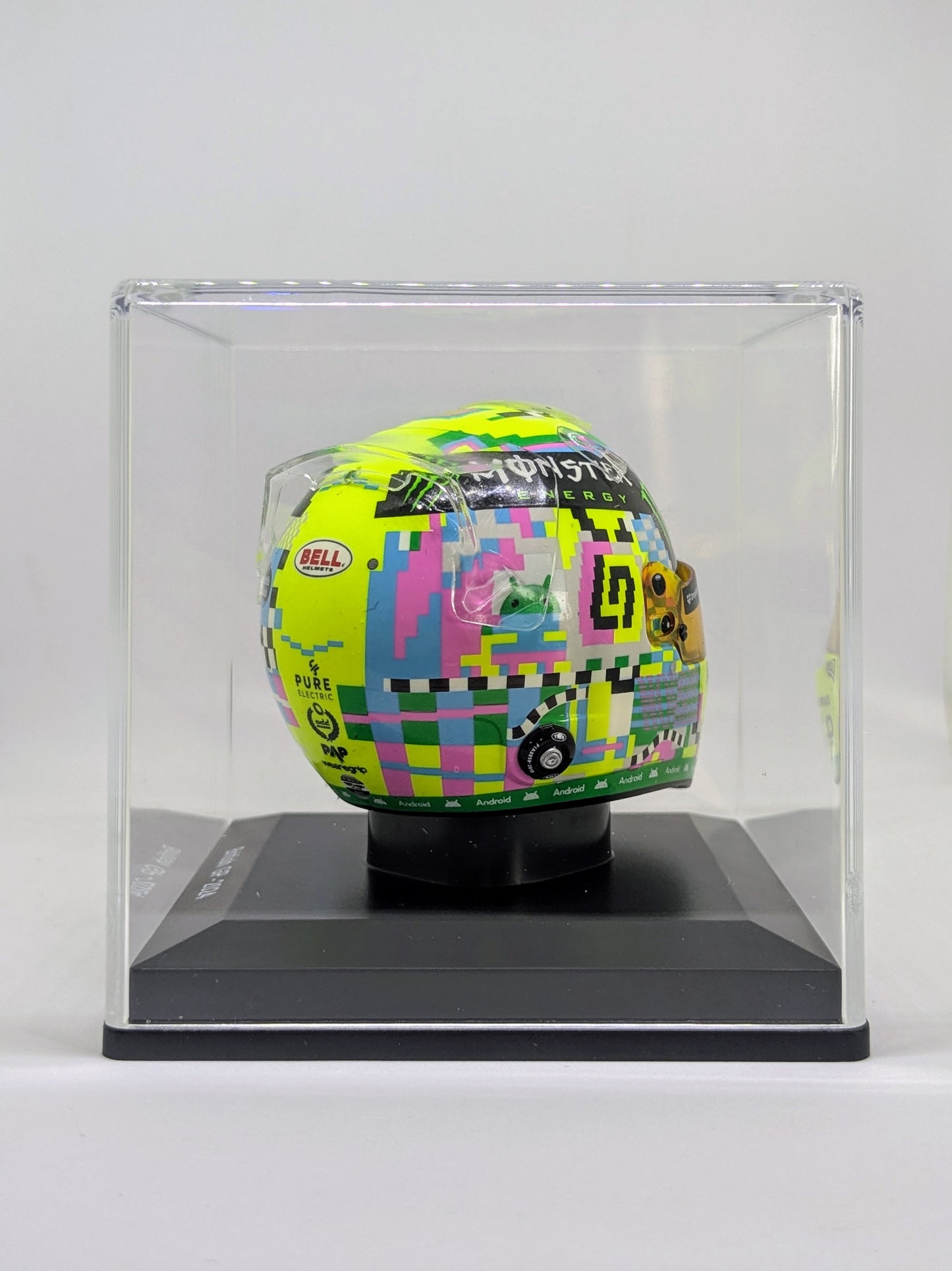 Spark 5HF162 Helmet 1:5 - Lando Norris - McLaren Formula 1 Team - British GP 2024