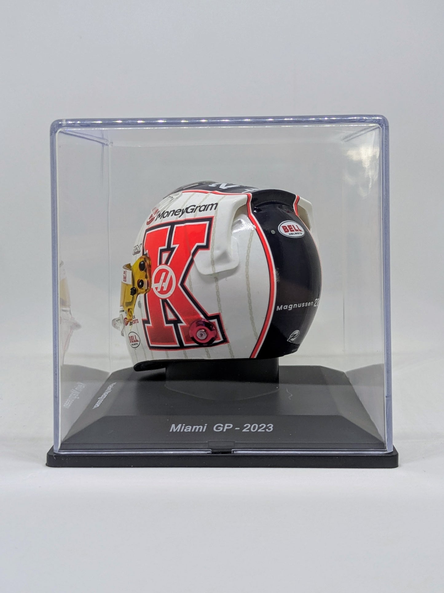Spark 5HF099 Casque 1:5 - Kevin Magnussen - Haas MoneyGram F1 Team - Miami GP 2023