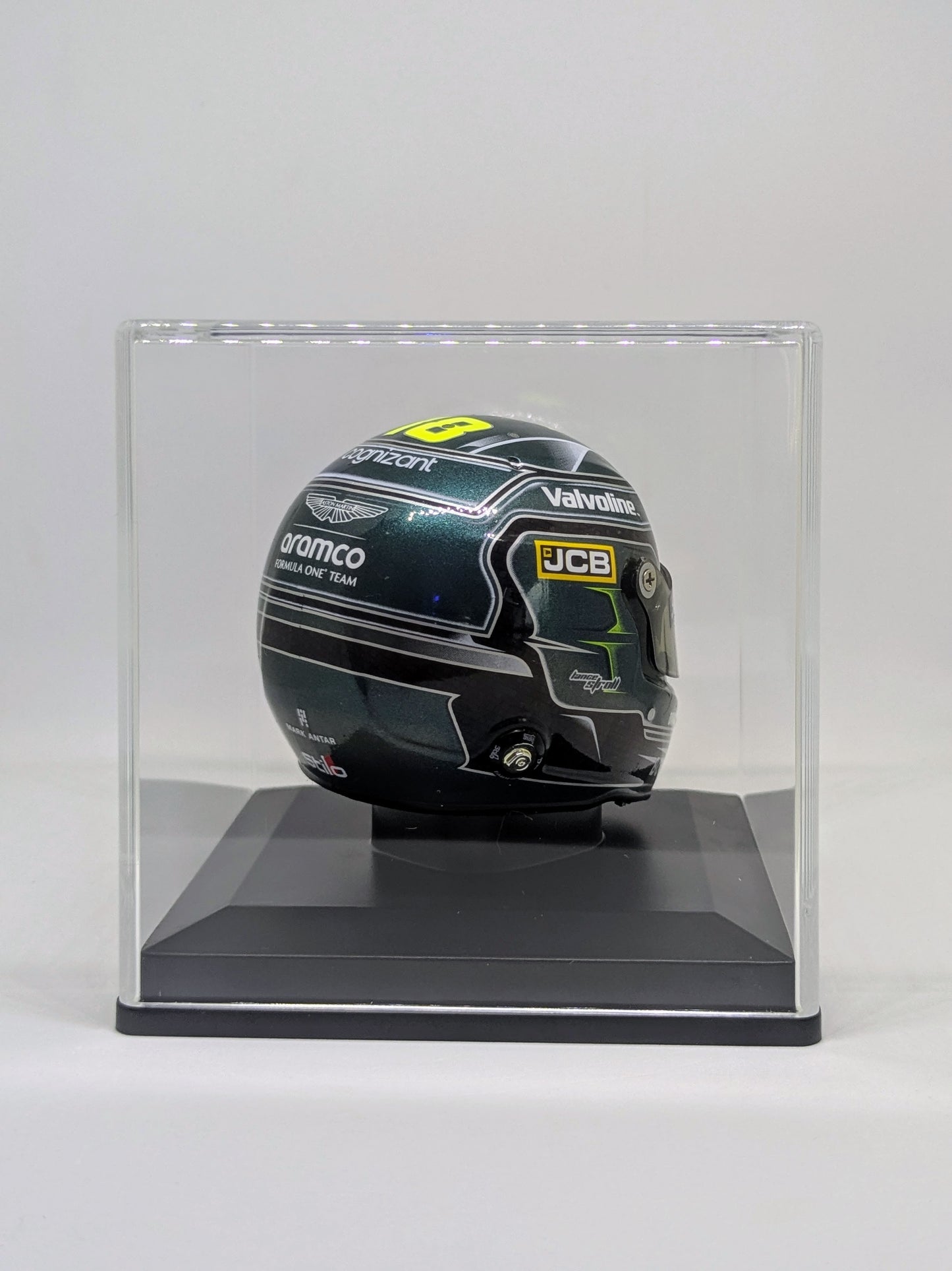 Spark 5HF144 Lance Stroll Helmet 1/5 - Aston Martin 2024