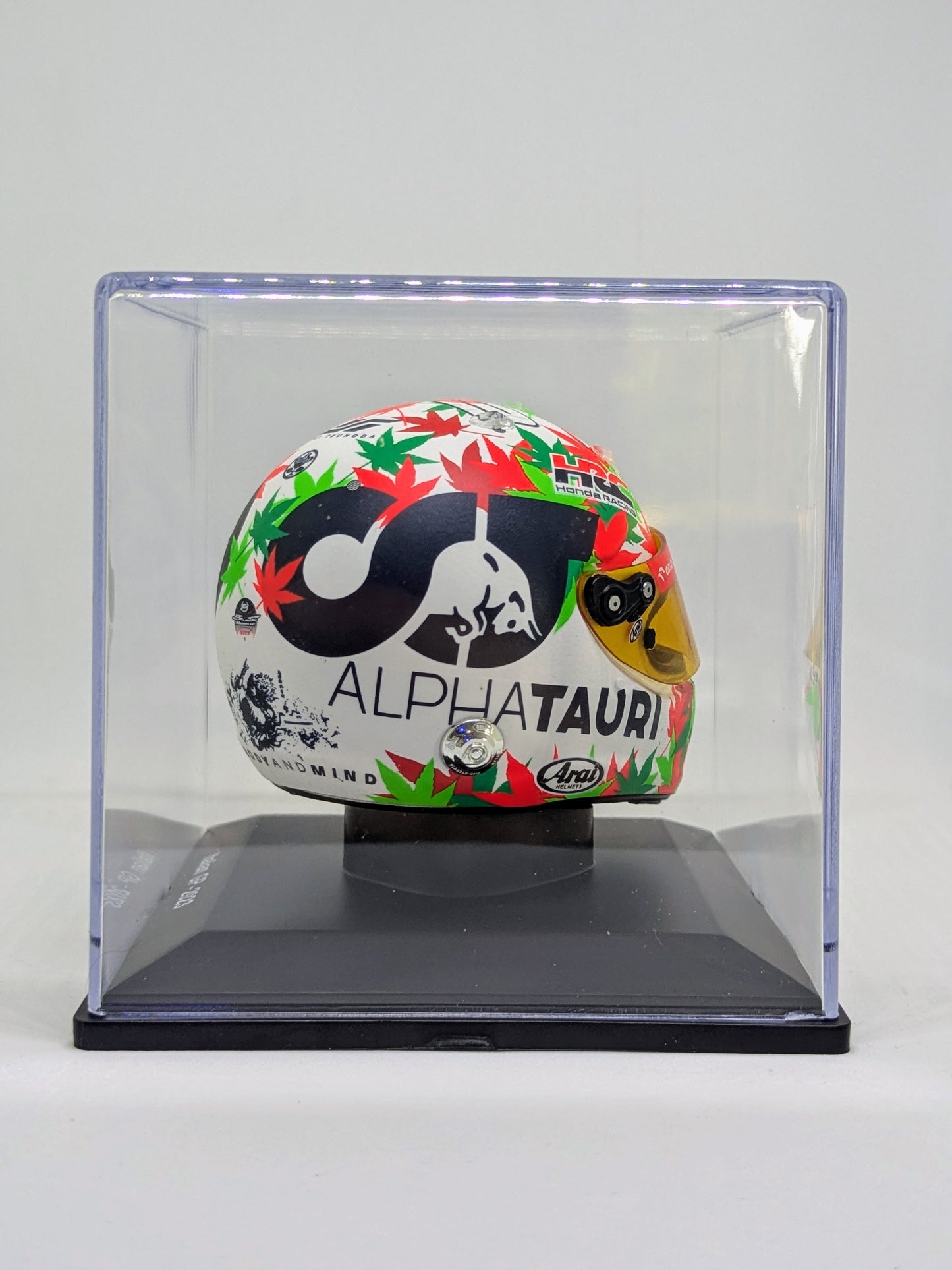 Spark 5HF123 Casque 1:5 - Yuki Tsunoda - Scuderia AlphaTauri - Italian GP 2023
