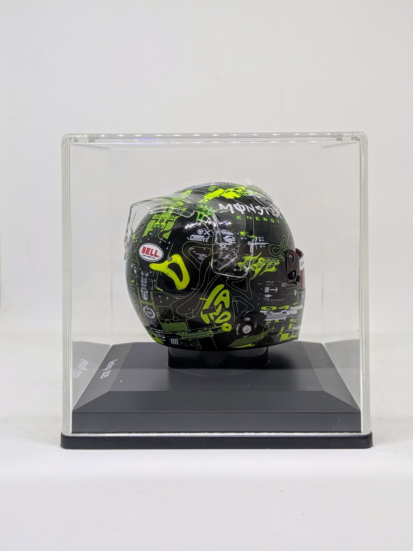 Spark 5HF187 Helmet 1:5 - Lando Norris - McLaren Testing 2025
