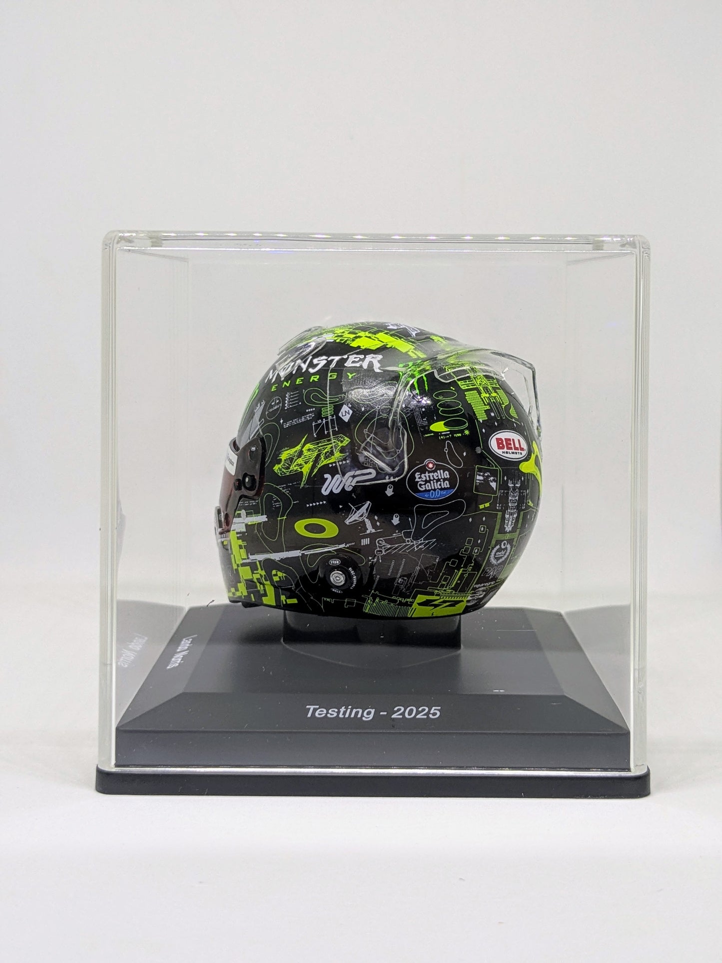Spark 5HF187 Helmet 1:5 - Lando Norris - McLaren Testing 2025