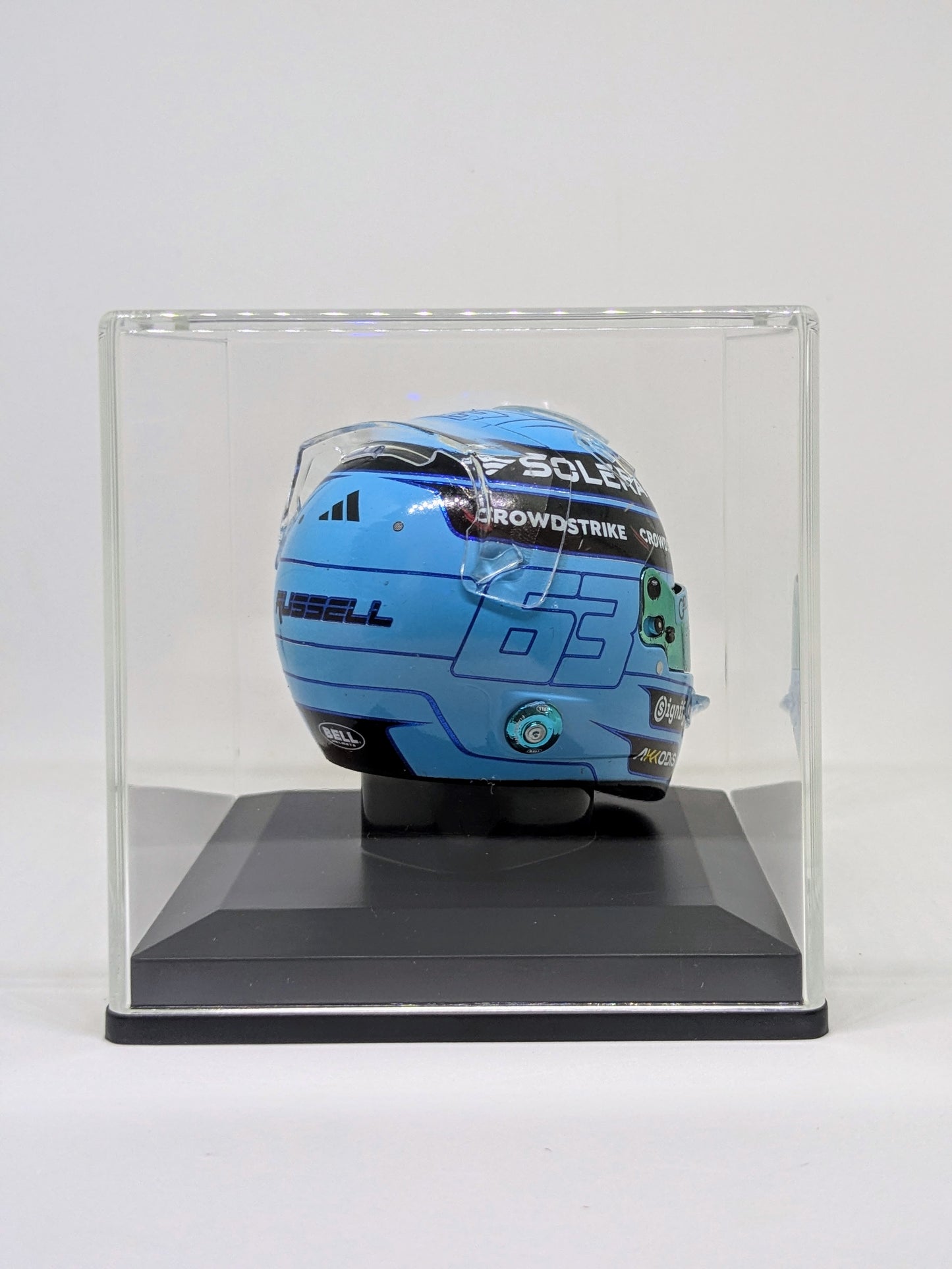 Spark 5HF185 Casque 1:5 - George Russell - Mercedes-AMG Petronas F1 Team 2025