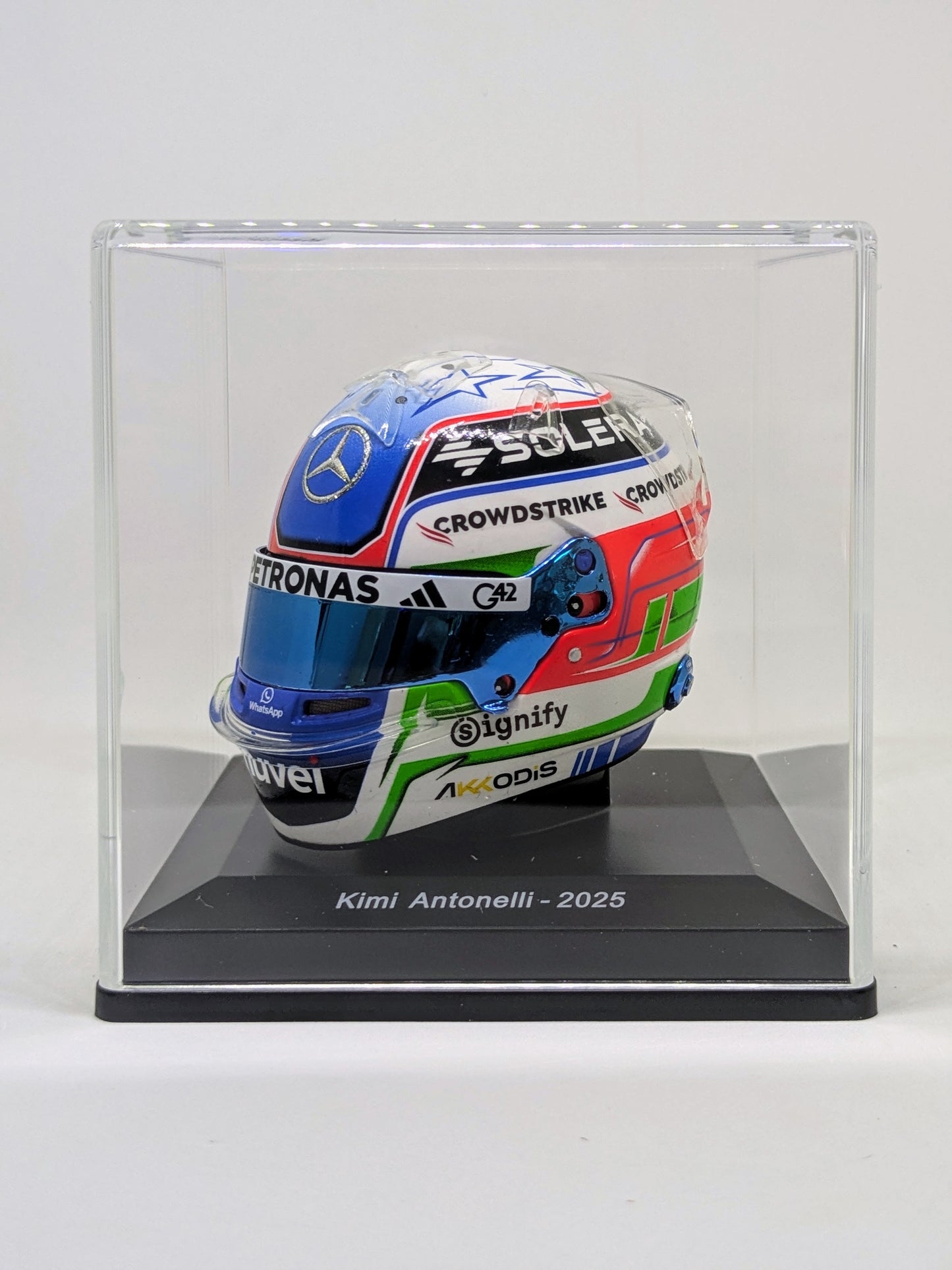 Spark 5HF186 Helmet 1:5 - Kimi Antonelli - Mercedes-AMG Petronas F1 Team 2025