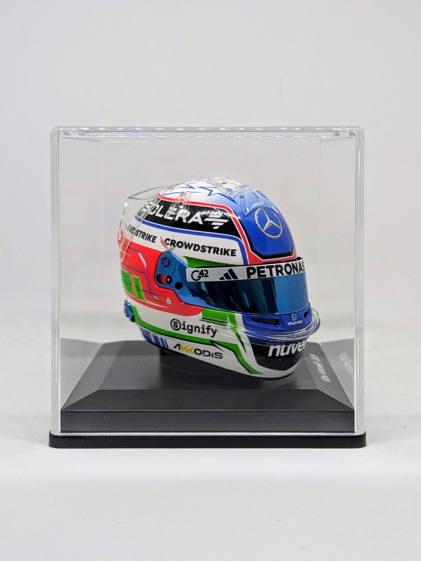 Spark 5HF186 Helmet 1:5 - Kimi Antonelli - Mercedes-AMG Petronas F1 Team 2025