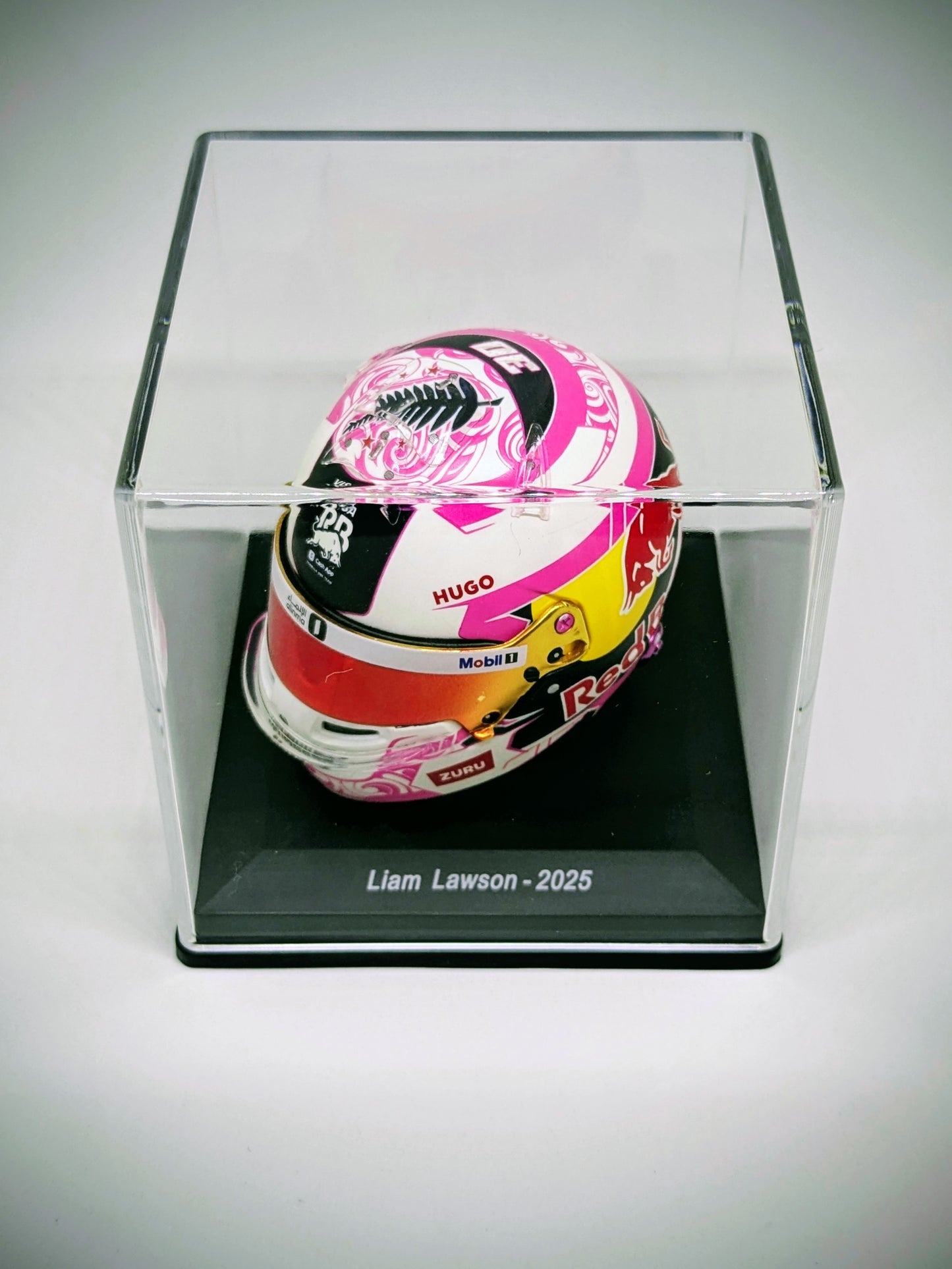 Spark 5HF193 Casque 1:5 - Liam Lawson - Oracle Red Bull Racing 2025