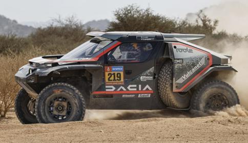 PRECOMMANDE - Spark S6042 1:43 - DACIA Sandrider N°219 The Dacia Sandriders Rallye Dakar 2025 S. Loeb â F. Lurquin