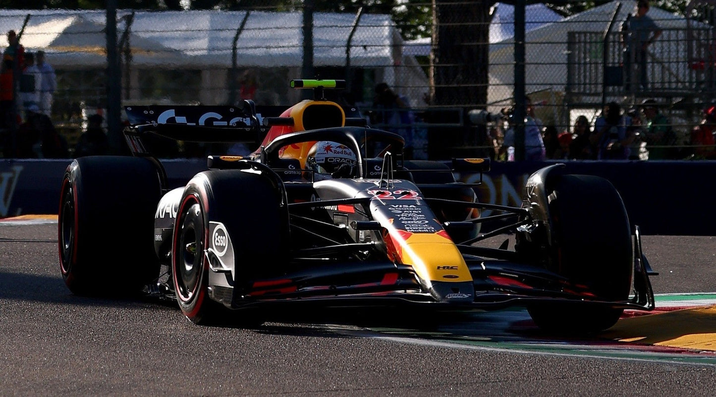 PRECOMMANDE - Spark S9624 1:43 - Red Bull Racing RB21 No.22 Oracle Red Bull Racing Emilia-Romagna GP 2025 - RB 400 Races Yuki Tsunoda