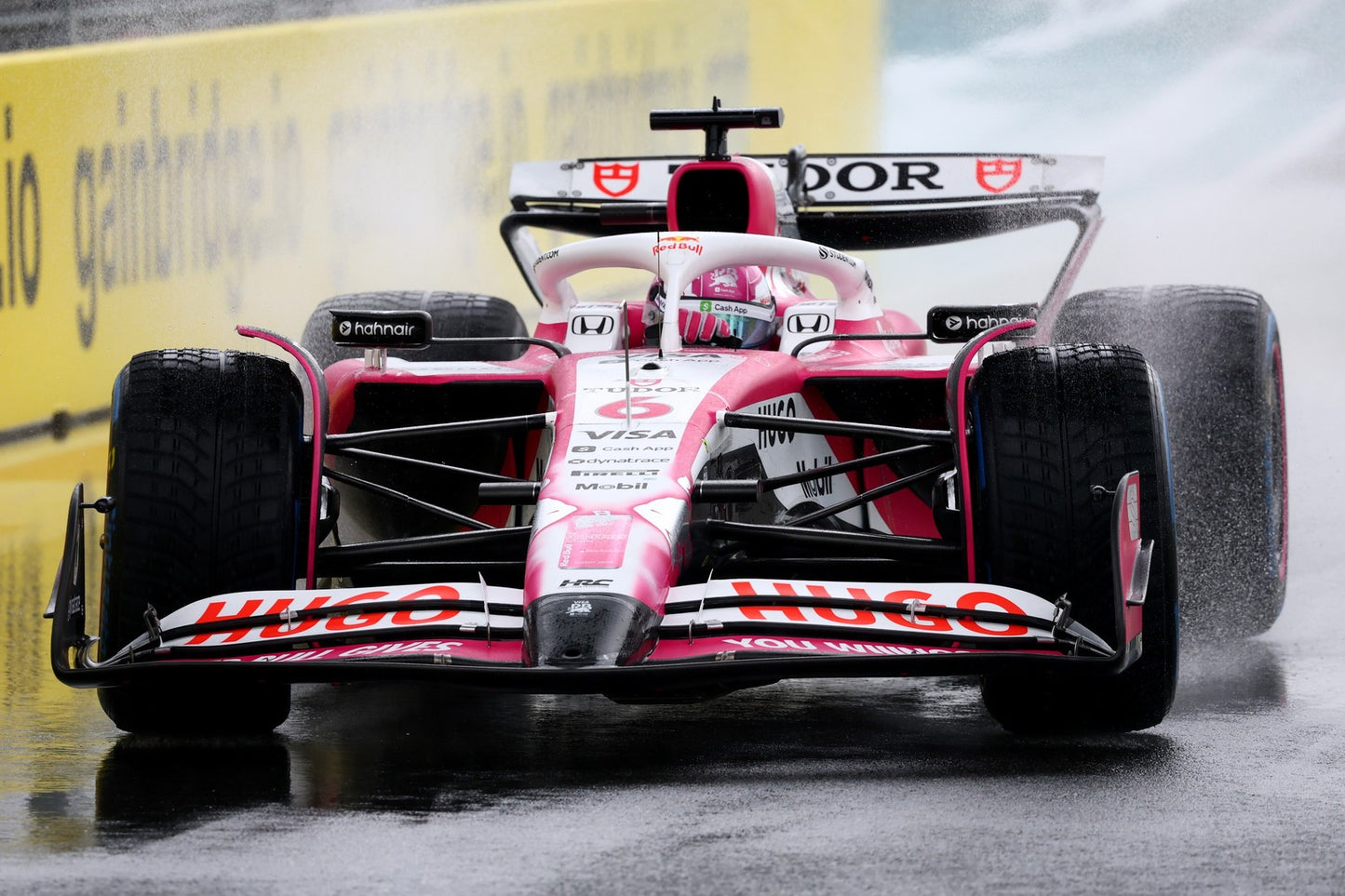 PRECOMMANDE - Spark S9628 1:43 - Racing Bulls VCARB 02 No.6 Visa Cash App Racing Bulls Formula One Team Miami GP 2025 Isack Hadjar