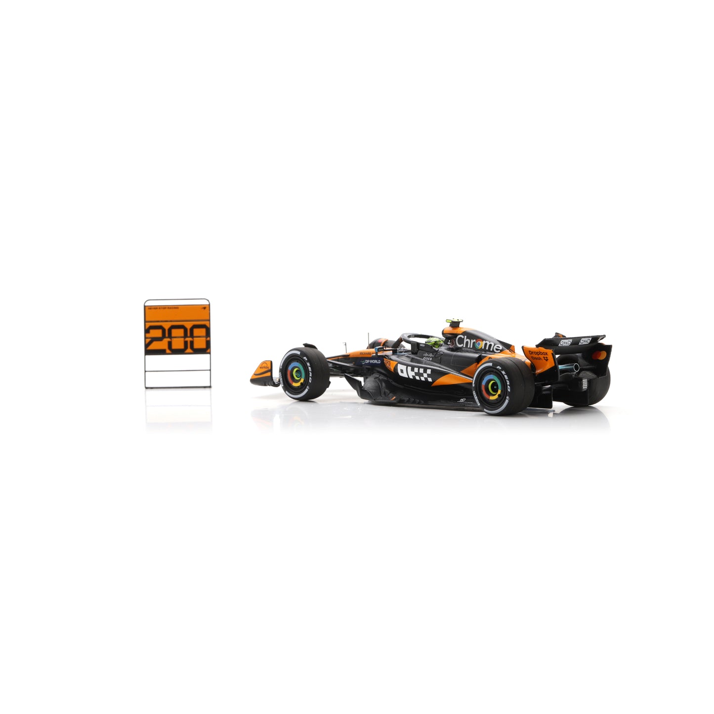 Spark S9640 1:43 - MCLAREN MCL39 N°4 McLaren Formula 1 Team Winner Hungarian GP 2025 Lando Norris - McLaren 200th GP win (with pit board)