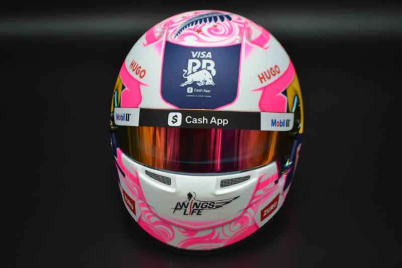 BELL Mini Helmet Helmet 1:2 - Liam Lawson - Visa Cash App Racing Bulls 2025