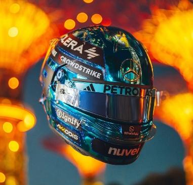 PRECOMMANDE - Spark 5HF223 Casque 1:5 - George Russell - Mercedes-AMG PETRONAS F1 Team - Singapore GP 2025