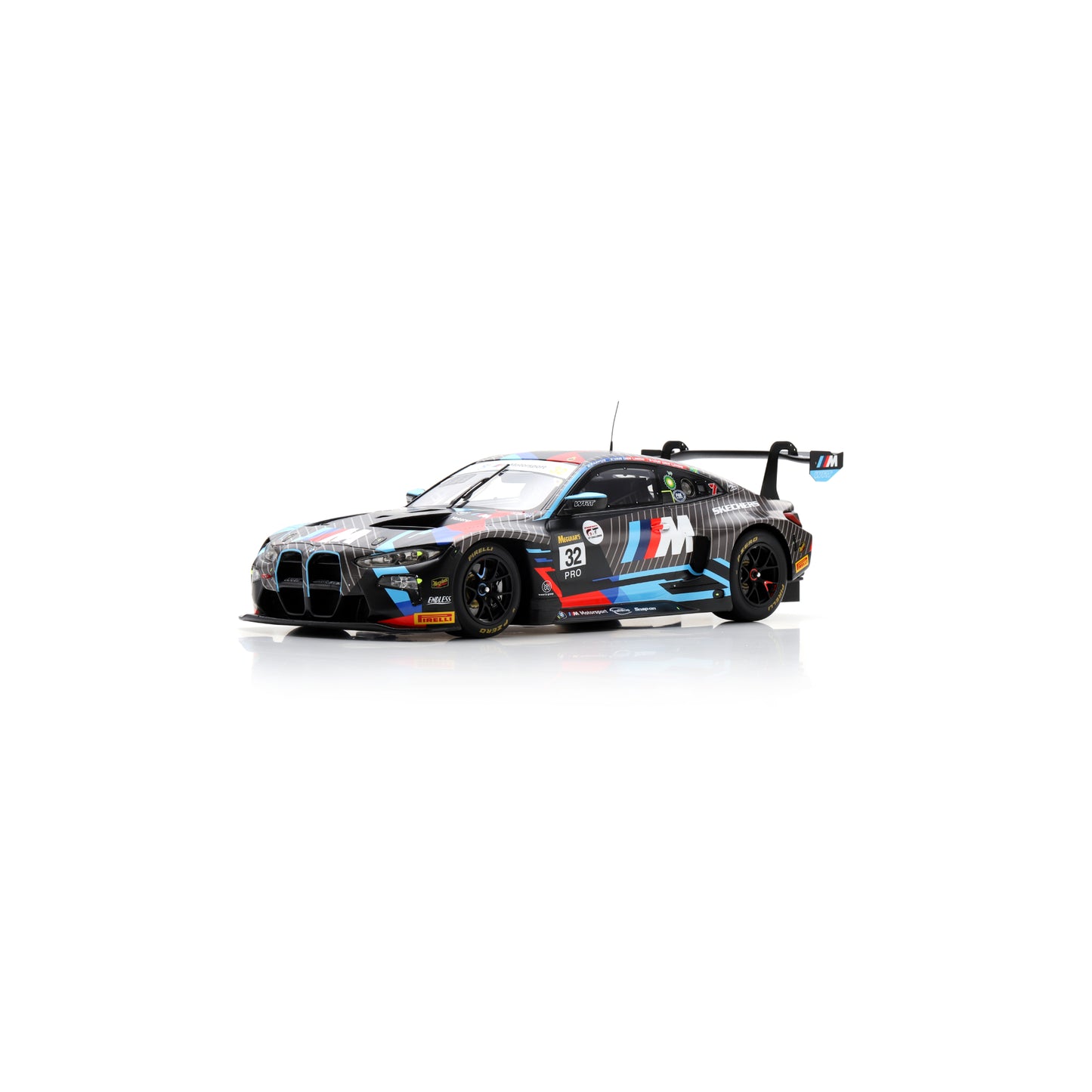 Spark 18AS012 1:18 - BMW M4 GT3 No.32 Team WRT Winner Bathurst 12H 2025 A. Farfus - S. van der Linde - K. van der Linde Limited (500ex.)