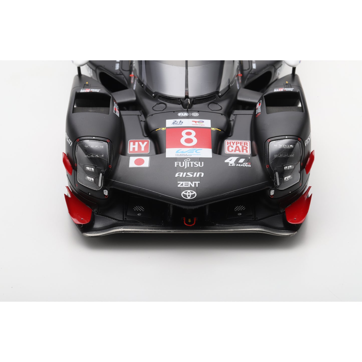 Spark 18S1056 1:18 - Toyota GR010 - Hybrid No.8 TOYOTA GAZOO RACING Le Mans 24H 2025 S. Buemi - B. Hartley - R. Hirakawa