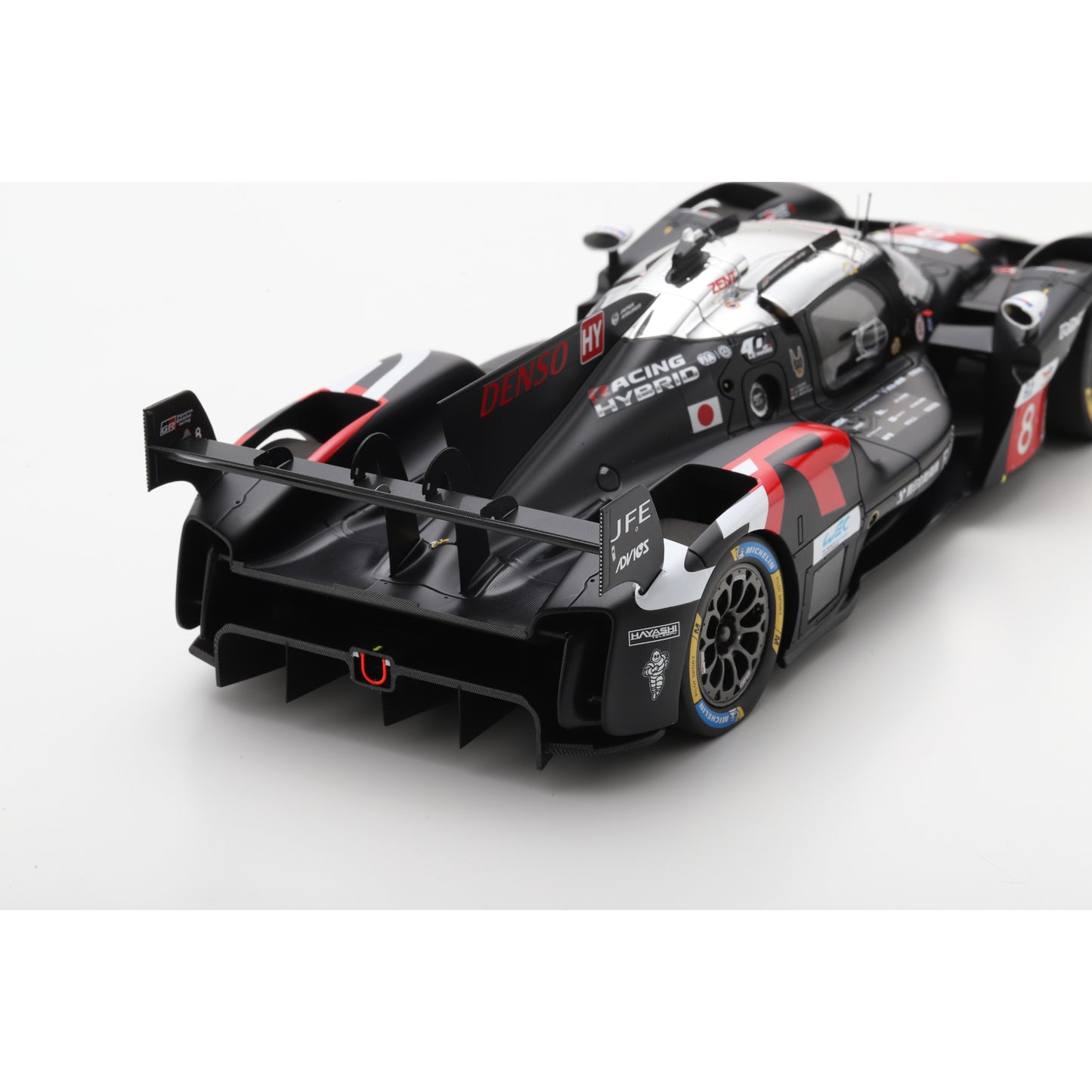 Spark 18S1056 1:18 - Toyota GR010 - Hybrid No.8 TOYOTA GAZOO RACING Le Mans 24H 2025 S. Buemi - B. Hartley - R. Hirakawa