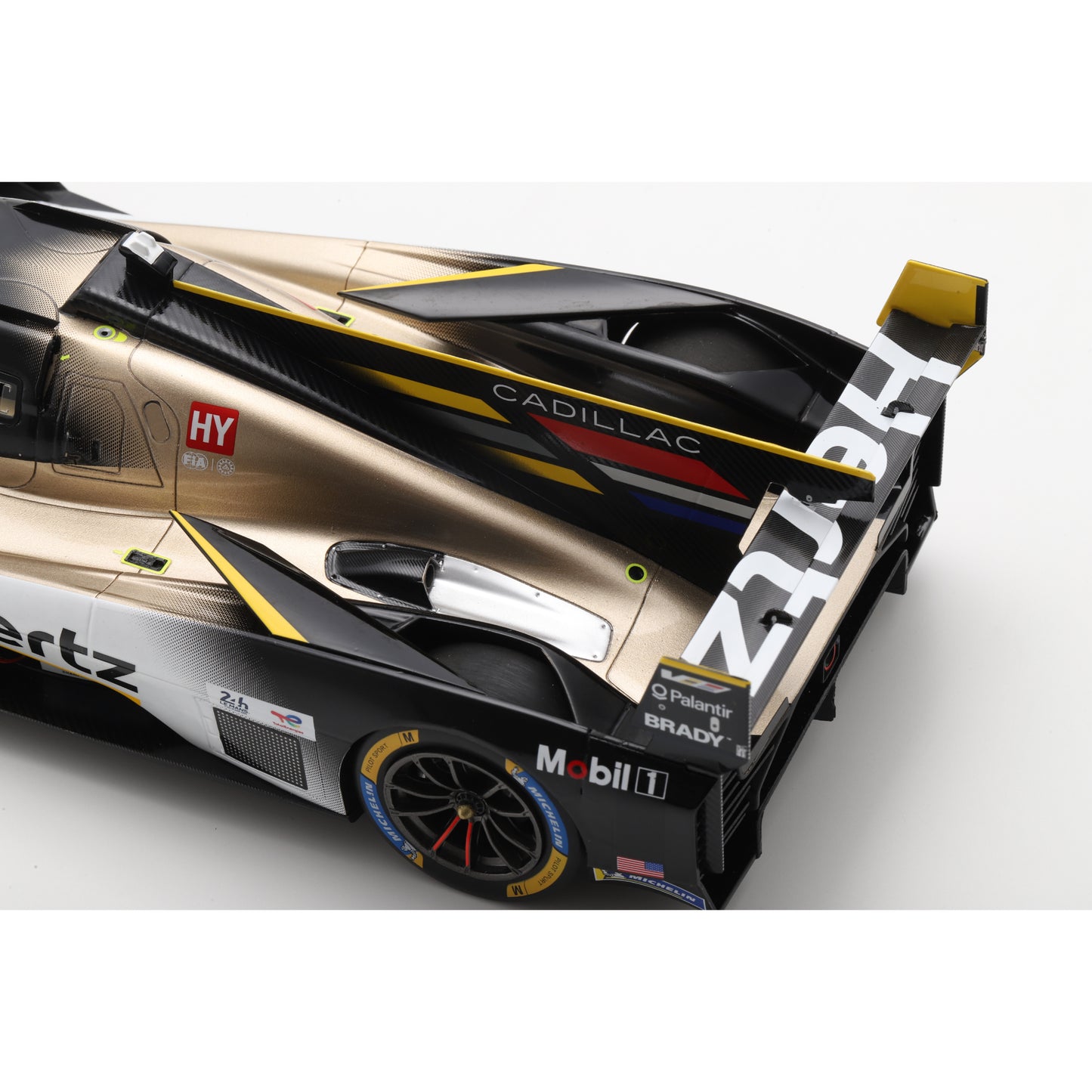Spark 18S1062 1:18 - Cadillac V-Series.R No.38 CADILLAC HERTZ TEAM JOTA 7th Le Mans 24H 2025 E. Bamber - S. Bourdais - J. Button