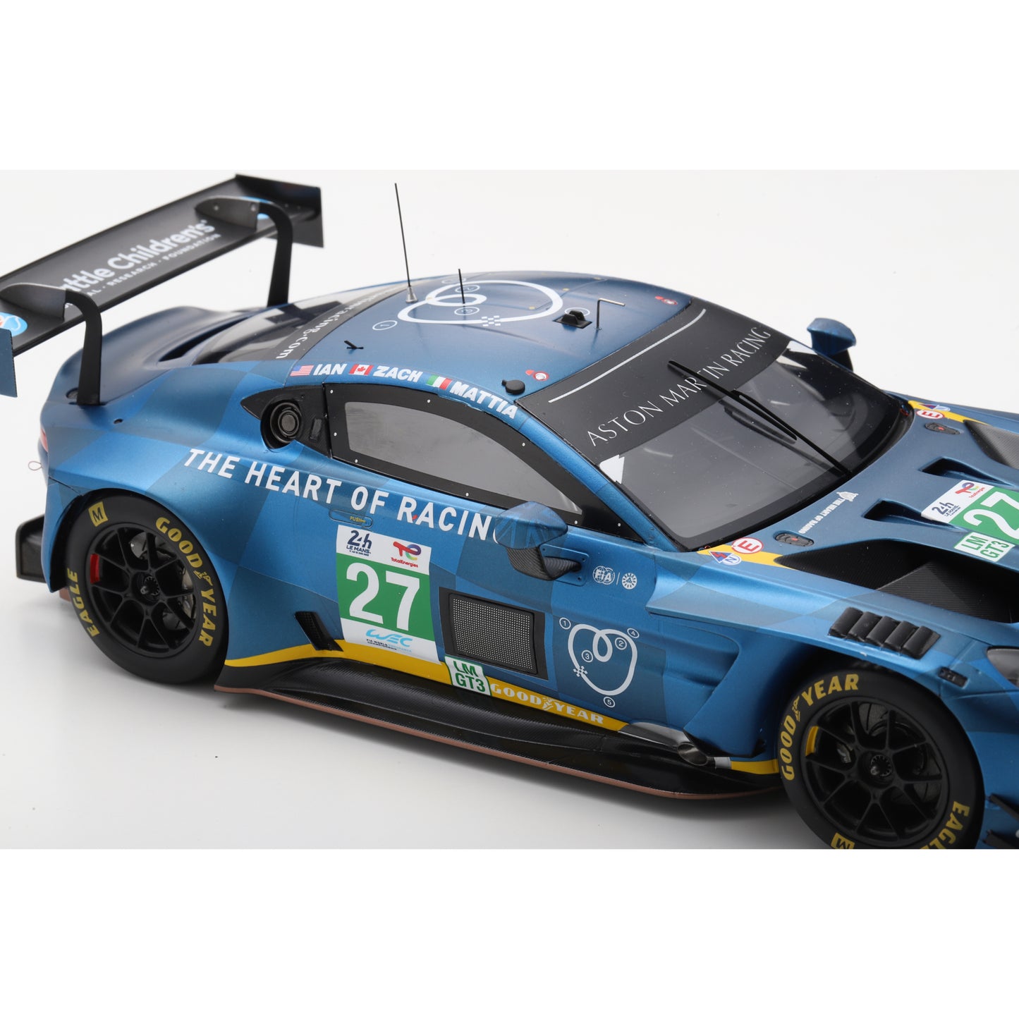 Spark 18S1072 1:18 - Aston Martin Vantage AMR LMGT3 No.27 HEART OF RACING TEAM Le Mans 24H 2025 I. James - M. Drudi - Z. Robichon