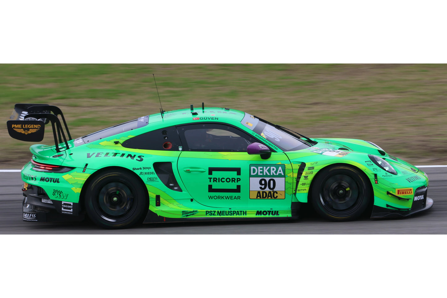 PRECOMMANDE - Spark 64S105 1:64 - Porsche 911 GT3 R No.90 Manthey EMA Champion DTM 2025 Ayhancan Güven