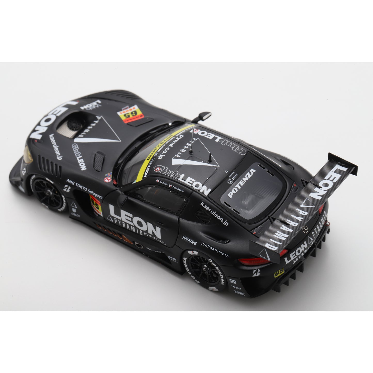 Spark 43SGT2025C3 1:43 - MERCEDES-AMG K2 R&D LEON RACING No.65 GT300 Class Champion SUPER GT 2025 N. Gamou - T. Suganami with Champion board