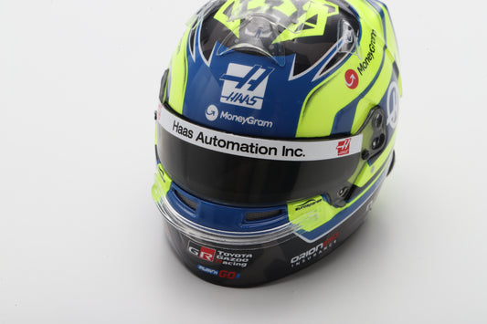 PRE-ORDER - Spark 5HF183 Oliver Bearman Helmet 1/5 - MoneyGram Haas F1 Team 2025