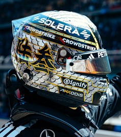 PRECOMMANDE - Spark 5HF199 Casque George Russell 1/5 - Mercedes-AMG Petronas F1 Team - Chinese GP 2025
