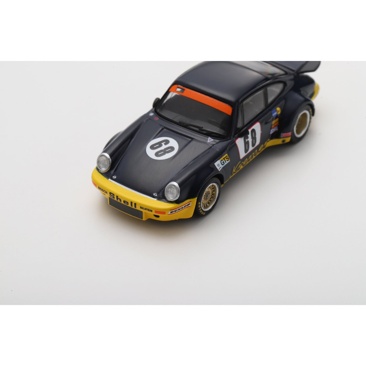 Spark 64S027 1:64 - Porsche 911 Carrera RSR 3.0 No.68 24H Le Mans 1974 H. Heyer. E. Kremer - P. Keller