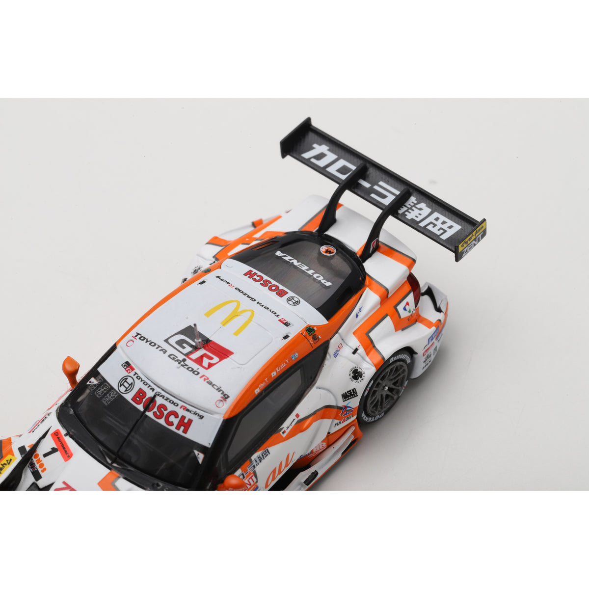 Spark 64SGT25001 1/64 - TOYOTA GR Supra N°1 TGR TEAM au TOM'S GT500 SUPER GT 2025  S. Tsuboi - K. Yamashita
