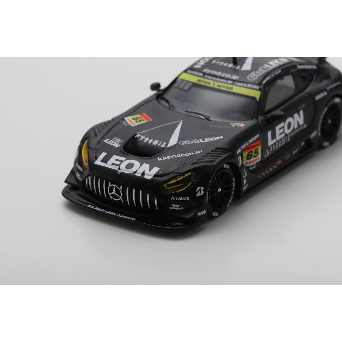 Spark 64SGT25065 1:64 - MERCEDES-AMG N°65 K2 R&D LEON PYRAMID RACING GT300 SUPER GT 2025  N. Gamou - T. Suganami