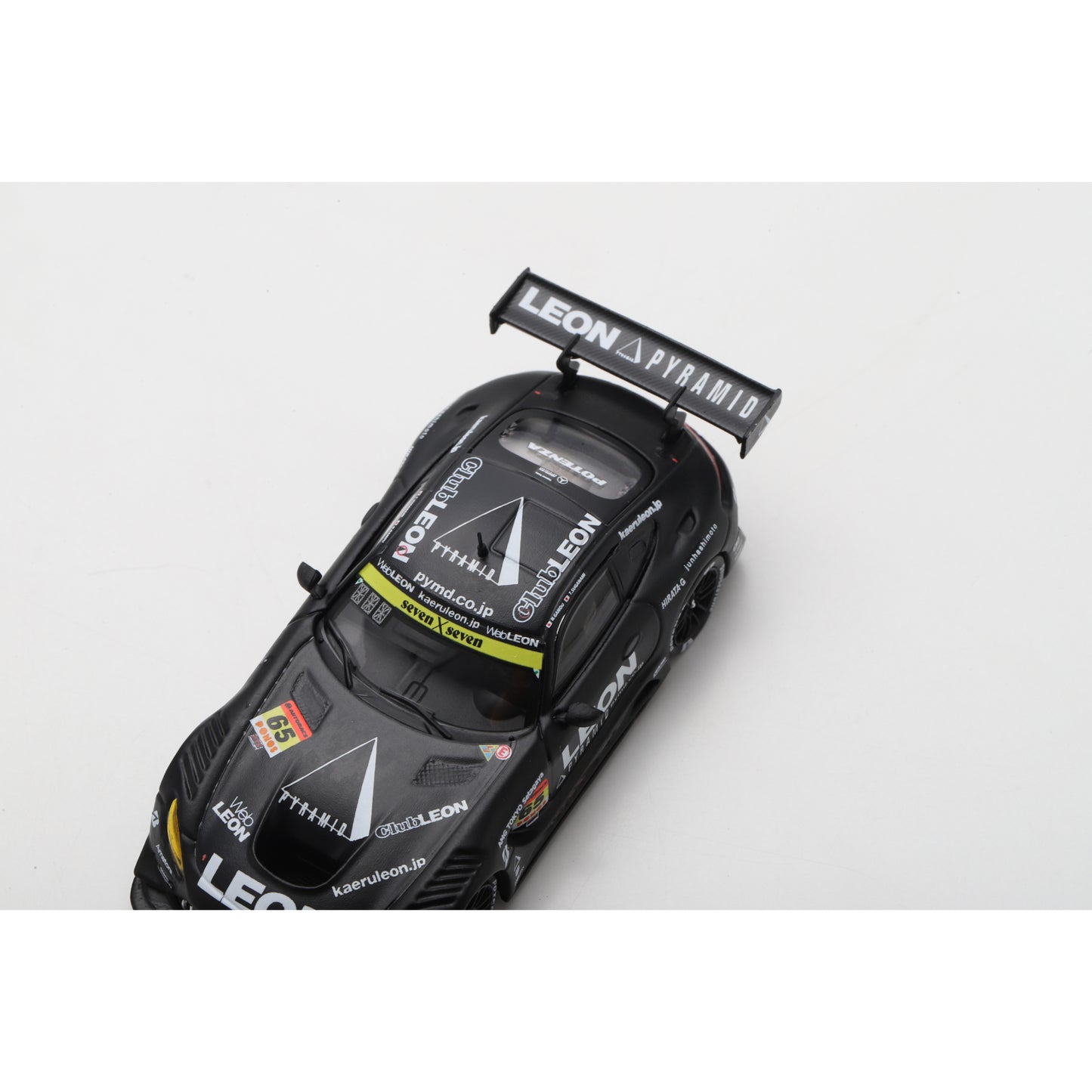 Spark 64SGT25065 1:64 - MERCEDES-AMG N°65 K2 R&D LEON PYRAMID RACING GT300 SUPER GT 2025  N. Gamou - T. Suganami