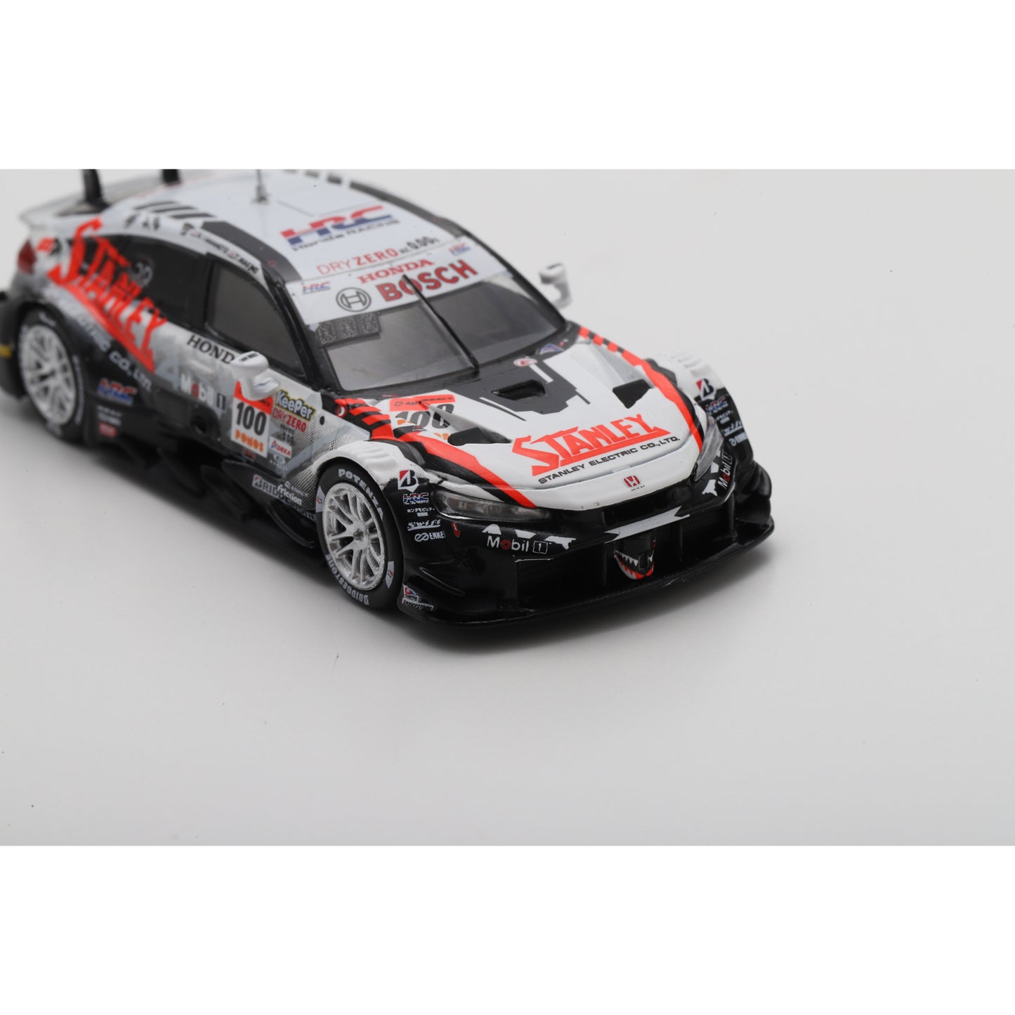 Spark 64SGT25100 1:64 - HONDA CIVIC TYPE R-GT N°100 STANLEY TEAM KUNIMITSU GT500 SUPER GT 2025 N. Yamamoto - T. Makino 