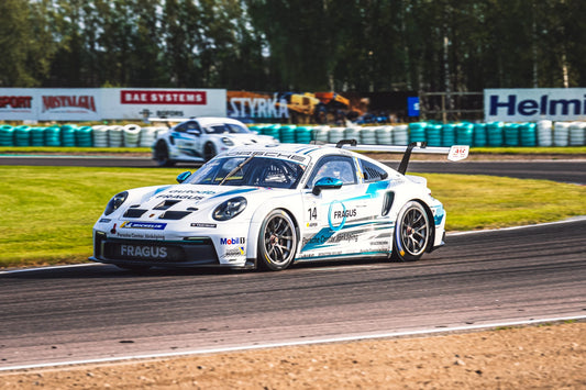 PRECOMMANDE - Spark S6341 1:43 - Porsche 911 GT3 Cup No.14 Porsche Carrera Cup Scandinavia Champion 2025 Daniel Ros