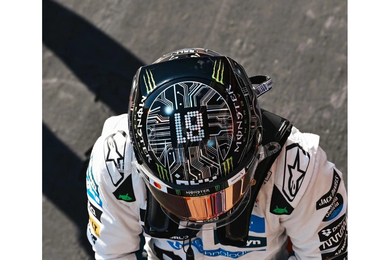 PRECOMMANDE - Spark 5HF230 Casque 1:5 - Oscar Piastri - McLaren Formula 1 Team - US GP 2025