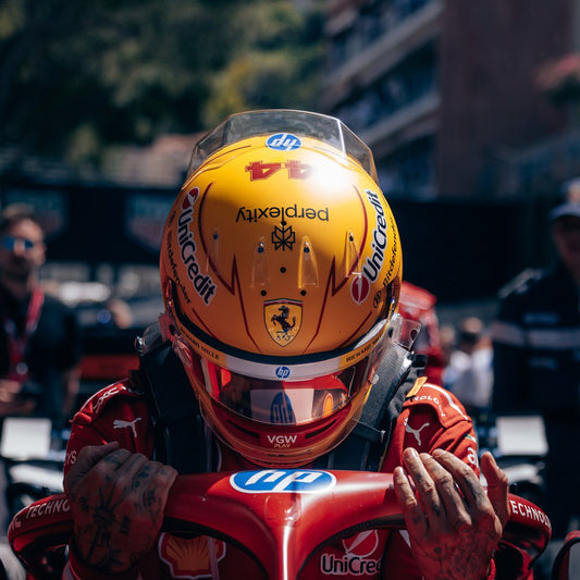 PRECOMMANDE - Looksmart CASQUE LSHEL016 1:5 - Lewis Hamilton – Scuderia Ferrari HP Monaco GP 2025