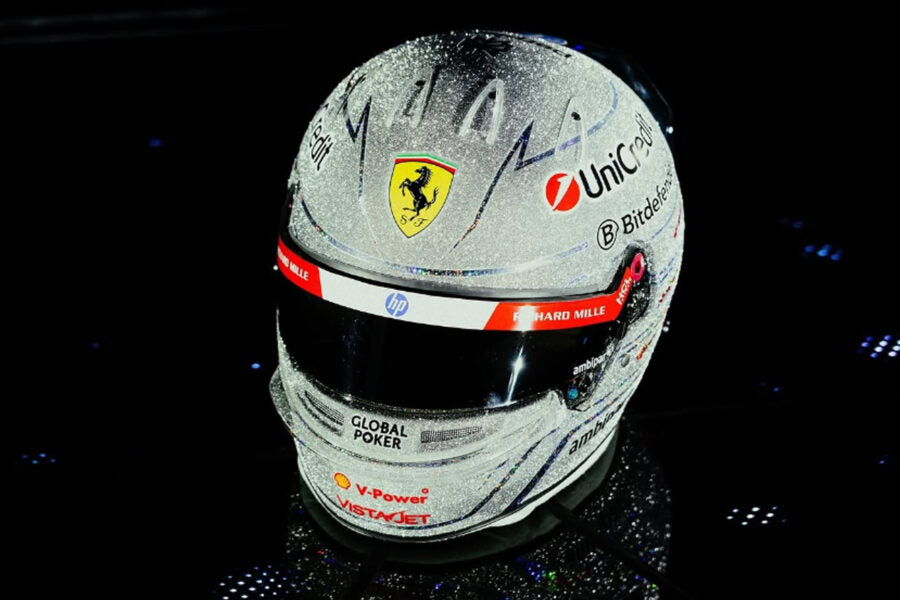 PRECOMMANDE - Looksmart LSHEL027 Casque 1:5 - Lewis Hamilton – Scuderia Ferrari HP Las Vegas GP 2025