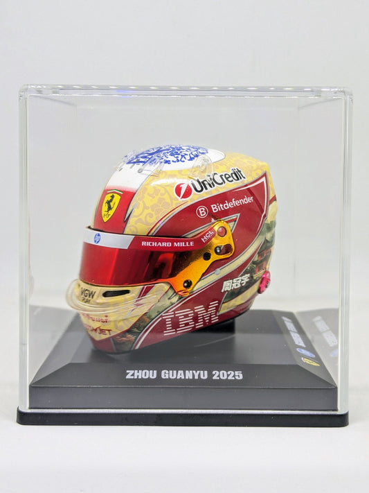 Looksmart LSHEL010 Casque 1:5 - Zhou Guanyu – Scuderia Ferrari HP - 2025