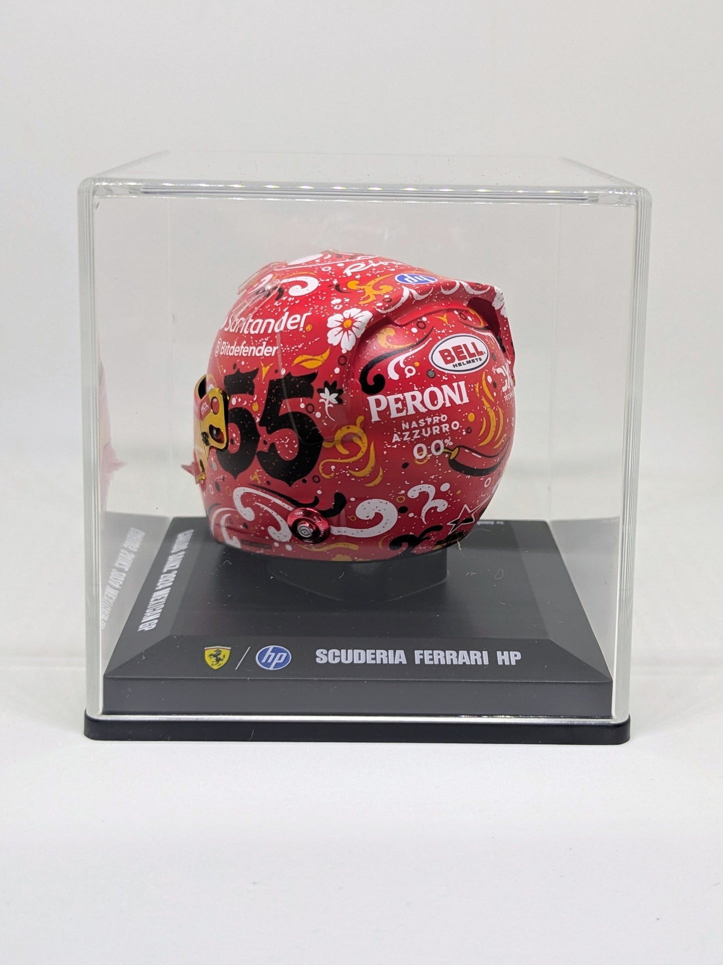 Looksmart LSHEL007 Helmet 1:5 - Carlos Sainz Jr - Scuderia Ferrari HP Mexican GP 2024 WINNER