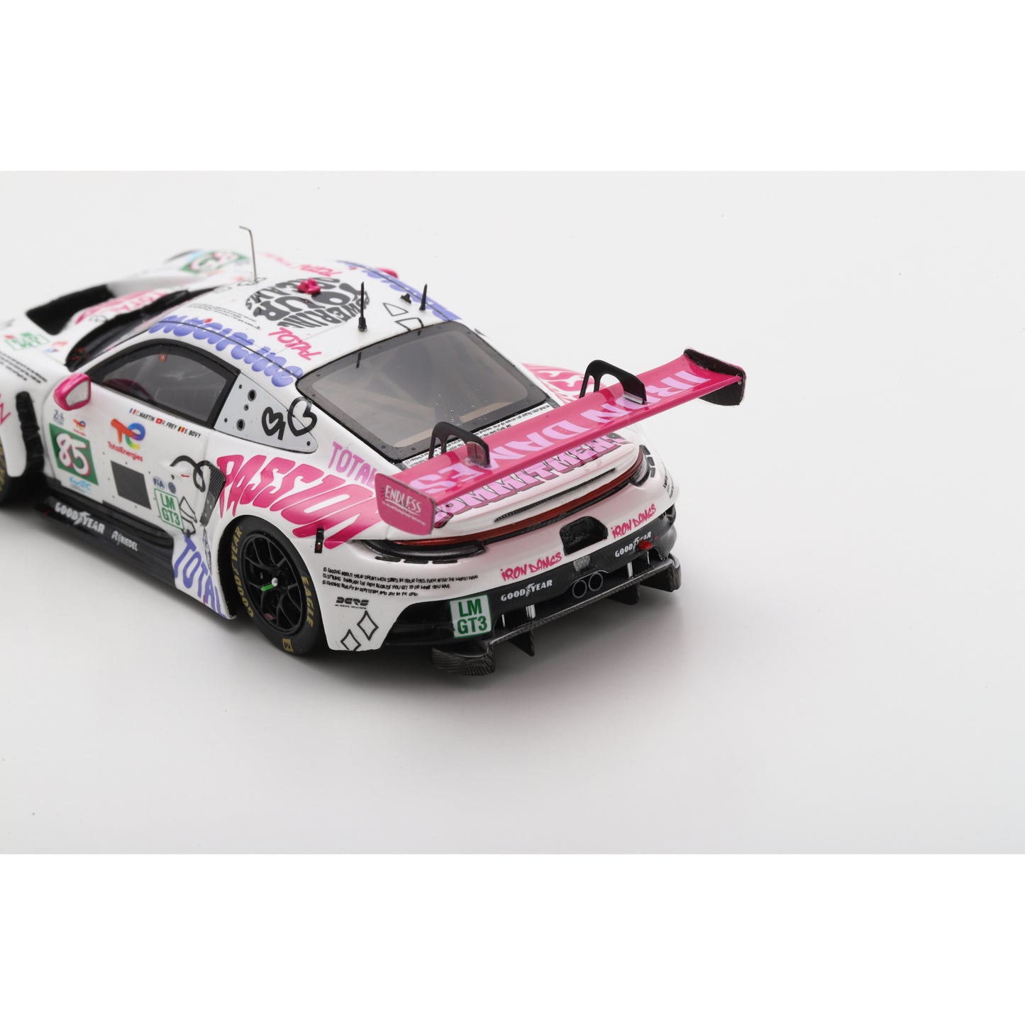 PRE-ORDER - Spark S9302 1:43 - PORSCHE 911 GT3 R LMGT3 N°85 - IRON DAMES - Le Mans 24H 2025 C. Martin - R. Frey - S. Bovy 
