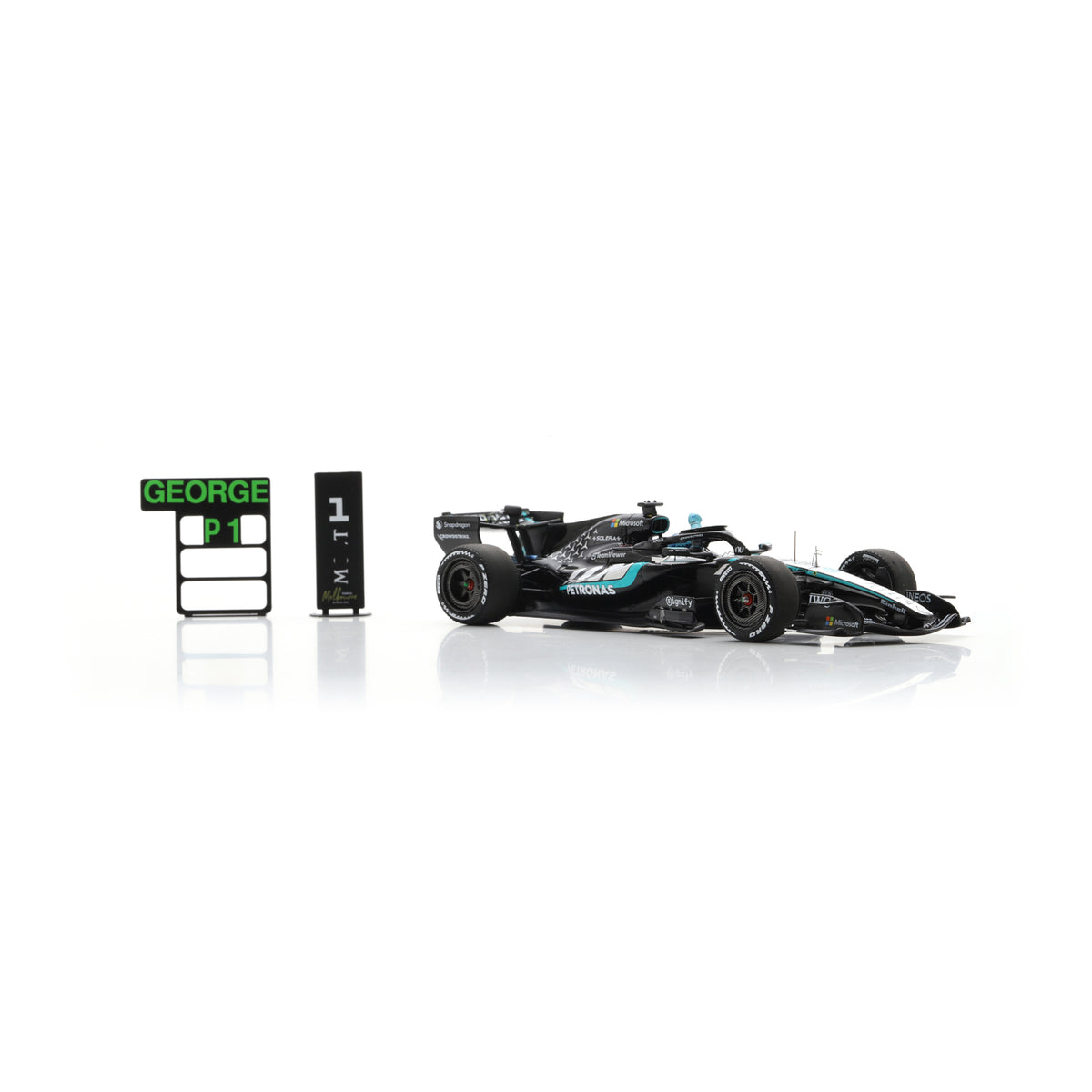 Spark S9380 1:43 - Mercedes-AMG PETRONAS Formula One Team W17 No.63 Winner Australian GP 2026 George Russell With pit board