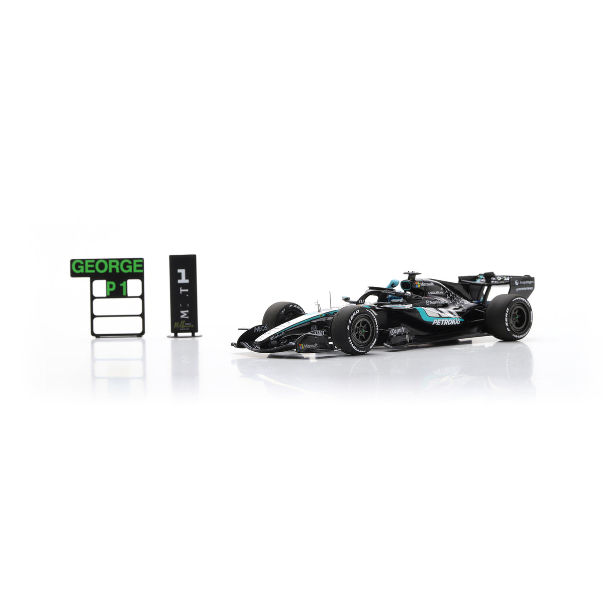 Spark S9380 1:43 - Mercedes-AMG PETRONAS Formula One Team W17 No.63 Winner Australian GP 2026 George Russell With pit board